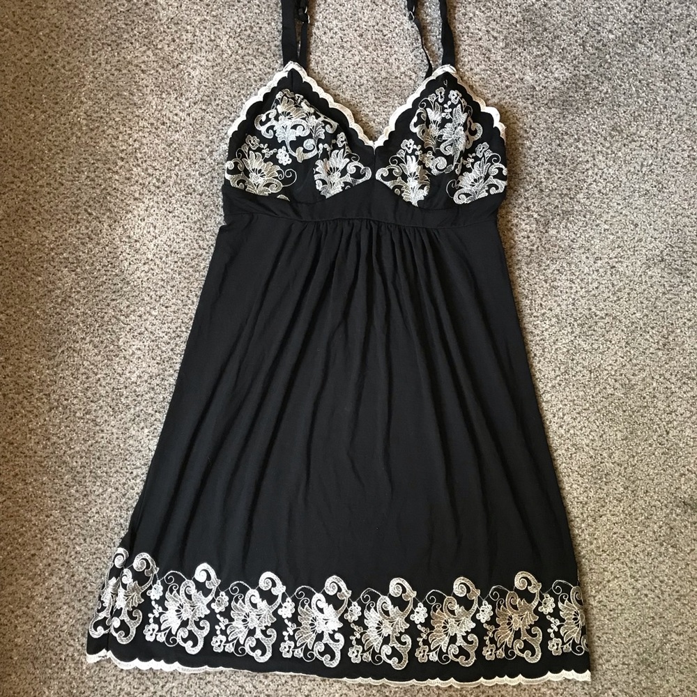 Soma, black and cream, chemise nightgown